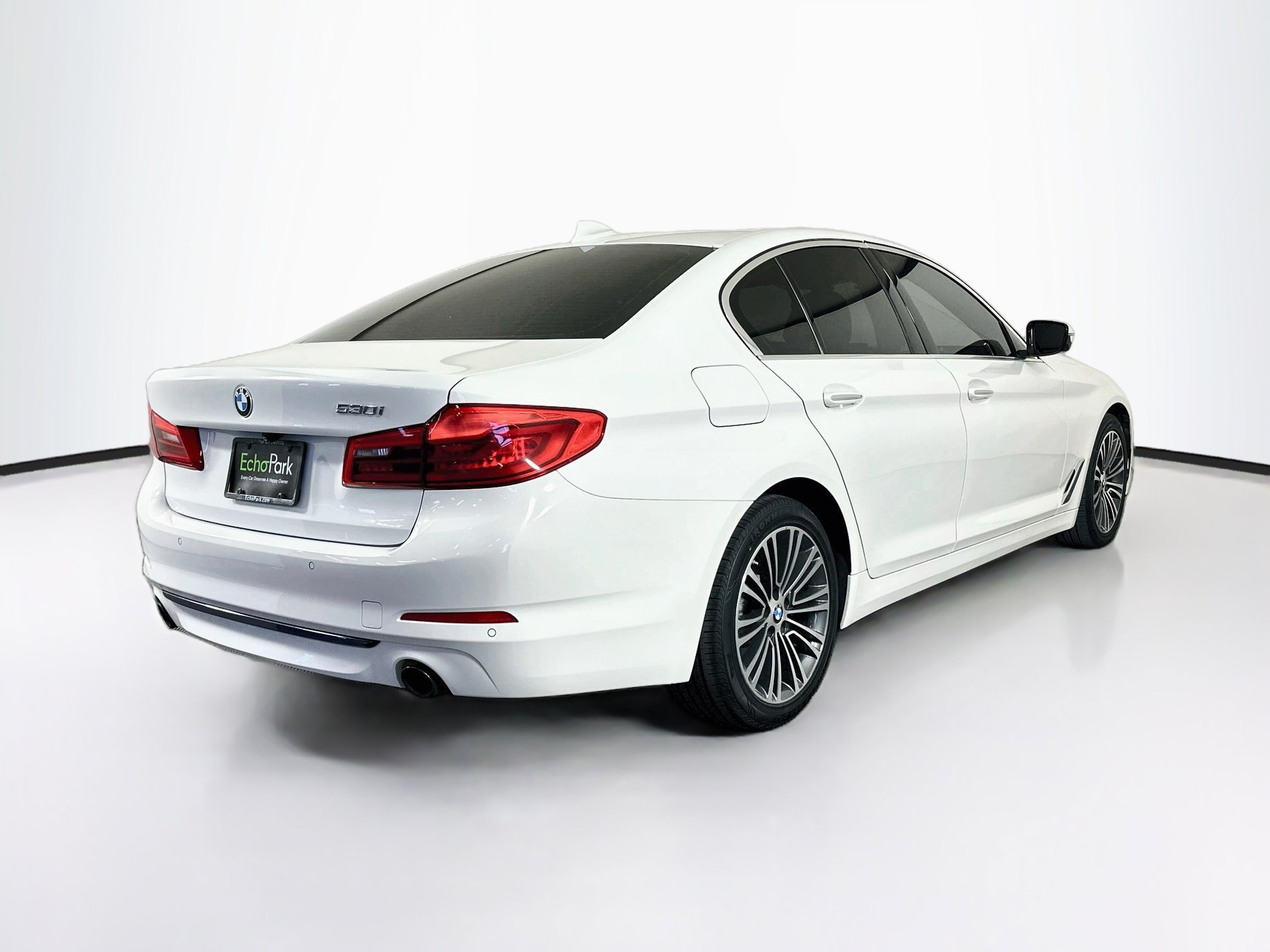 Used 2018 BMW 530i RWD image 9