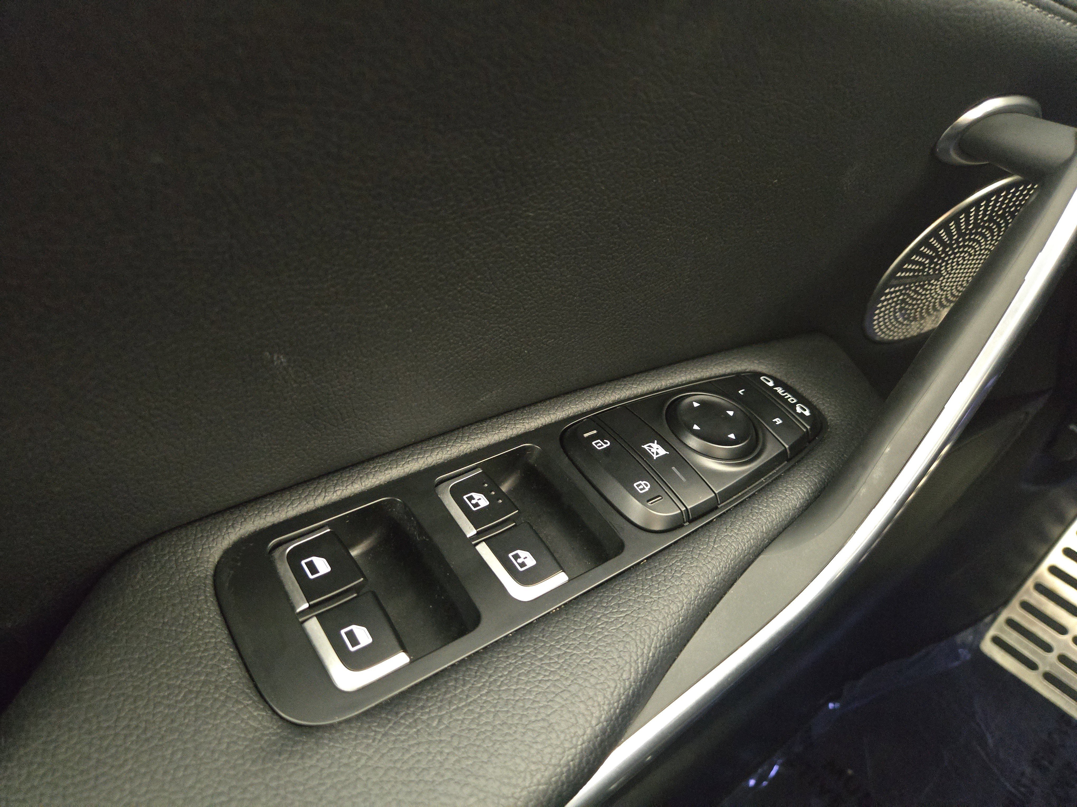 Used 2023 Kia Stinger GT-Line w/ Sun & Sound Package image 30