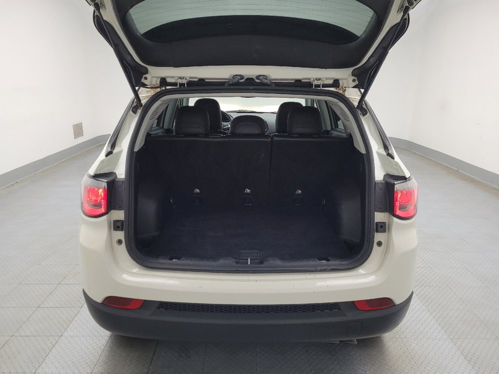 Used 2020 Jeep Compass Latitude image 29