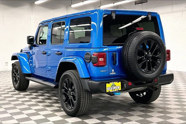 Used 2022 Jeep Wrangler Unlimited Sahara w/ Cold Weather Group image 3