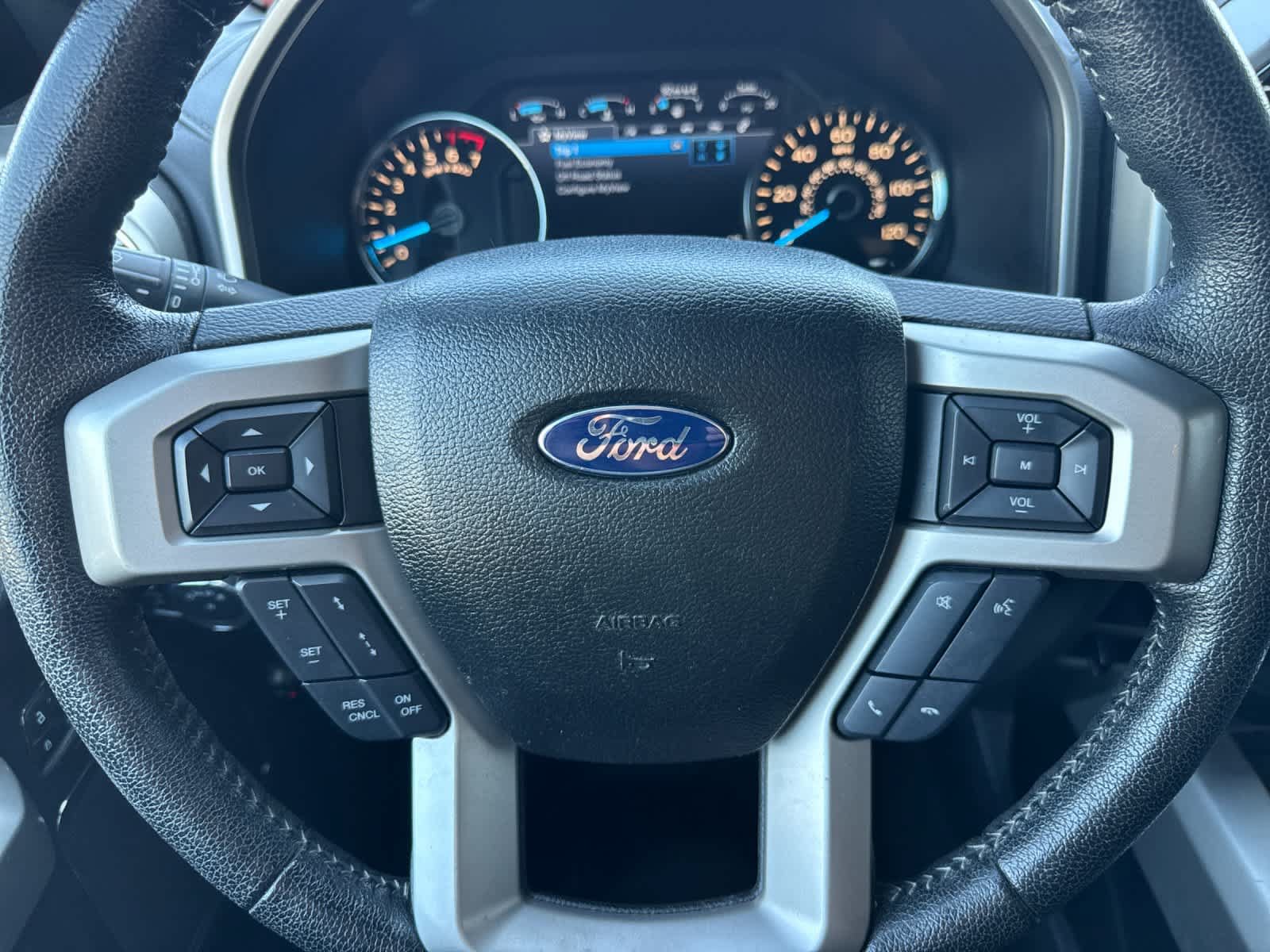 Used 2016 Ford F150 Lariat w/ Equipment Group 502A Luxury AWD/4WD image 23
