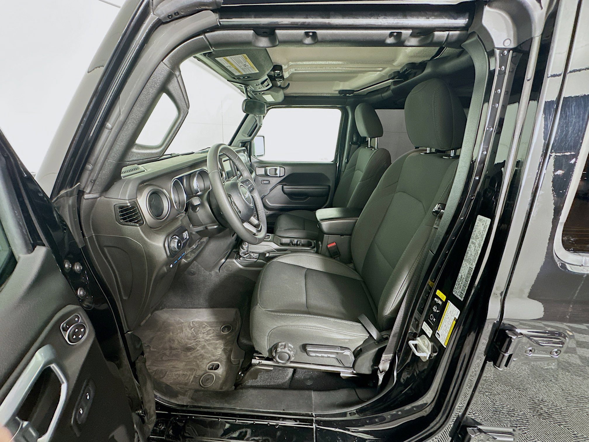 Used 2023 Jeep Wrangler Unlimited AWD/4WD image 13