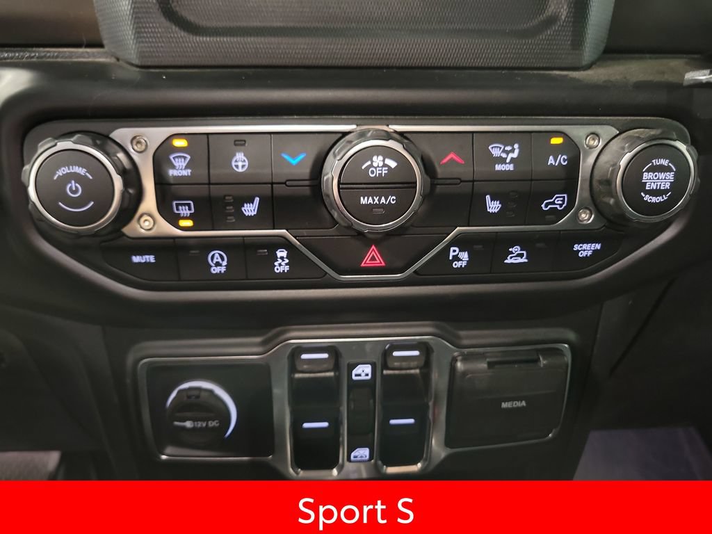 Used 2022 Jeep Wrangler Unlimited Sport AWD/4WD image 19