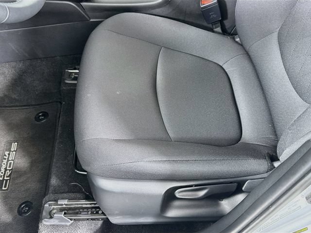 Certified 2026 Toyota Corolla Cross LE FWD image 20