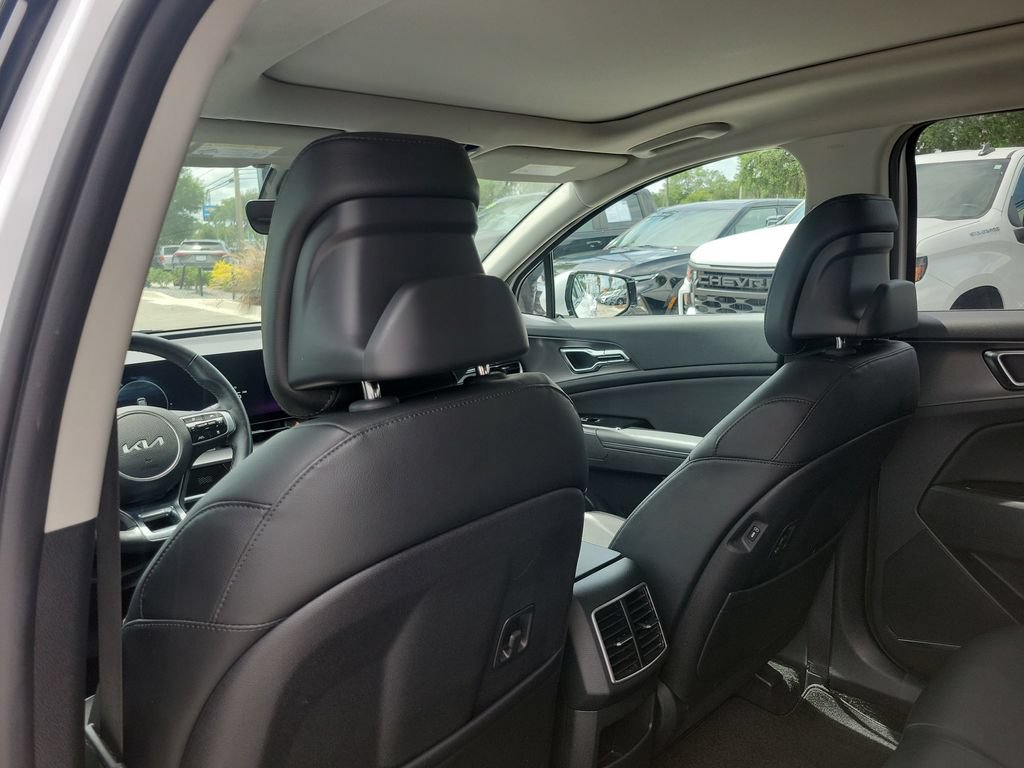 Used 2025 Kia Sportage SX FWD image 21