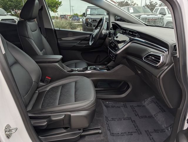 Used 2023 Chevrolet Bolt LT w/ Infotainment Package image 30