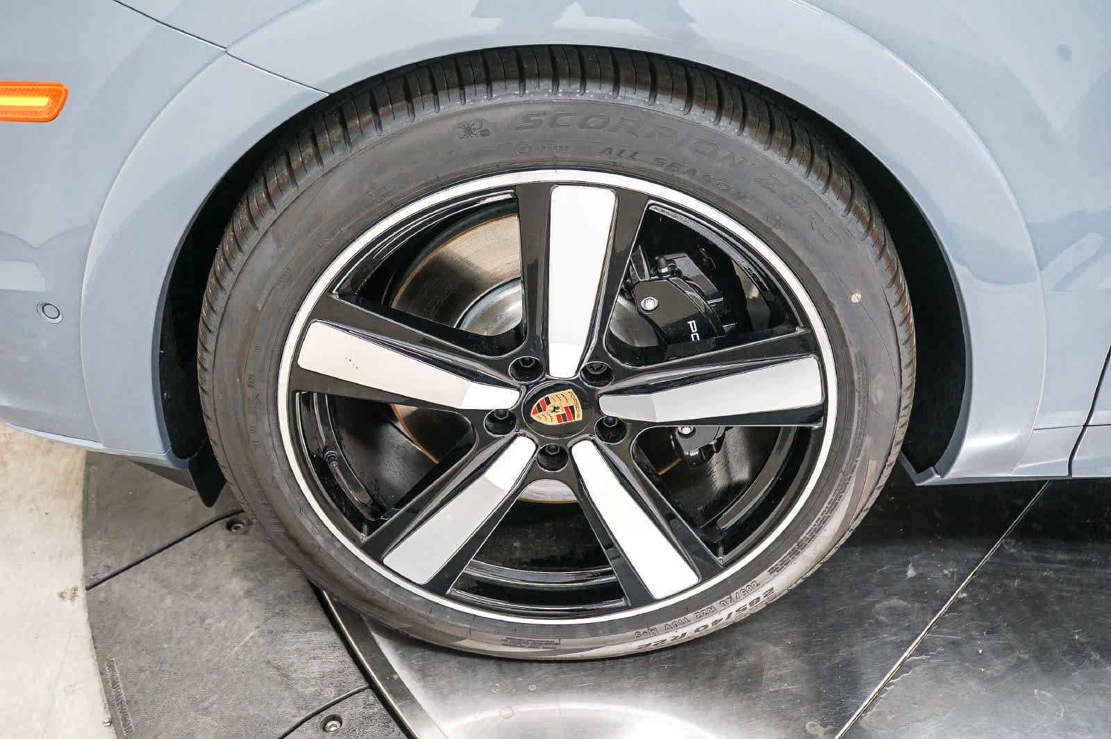 New 2026 Porsche Cayenne GTS AWD/4WD image 14
