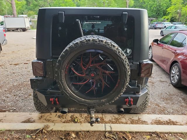 Used 2010 Jeep Wrangler Unlimited Sahara AWD/4WD image 6
