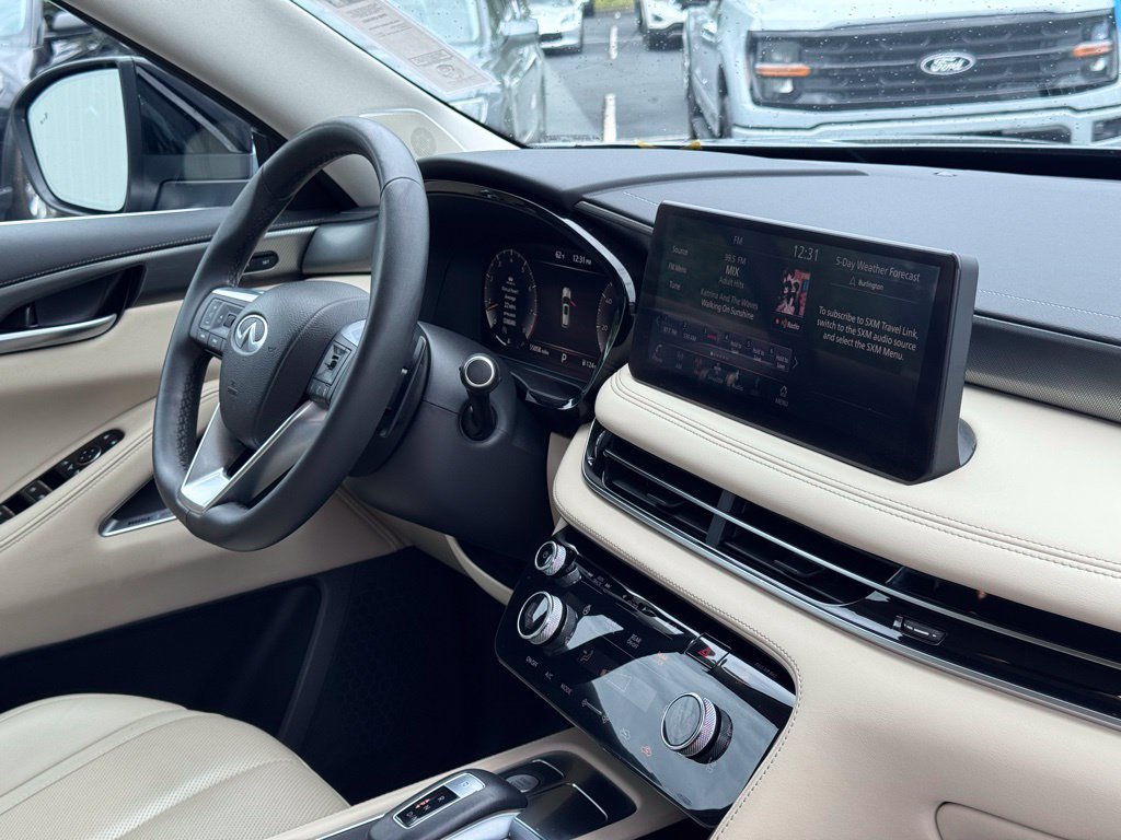 Used 2023 INFINITI QX60 Luxe w/ Performance Audio Package FWD image 6