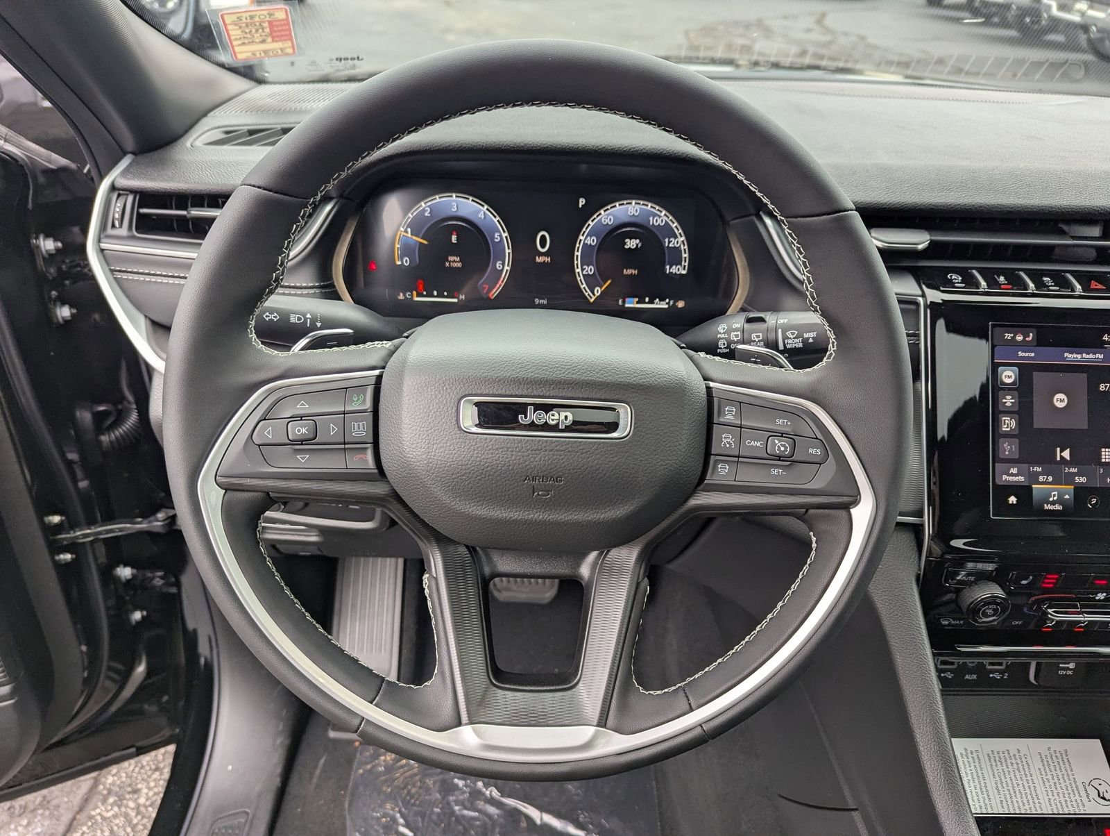 New 2025 Jeep Grand Cherokee L Altitude image 9