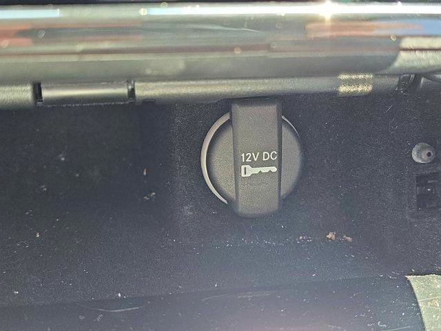 Used 2023 Chrysler 300 Touring w/ Sport Appearance Package image 29