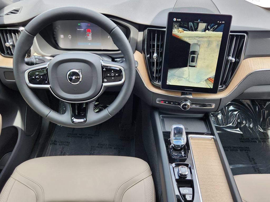 New 2026 Volvo XC60 T8 Plus w/ Climate Package PRO AWD/4WD image 3