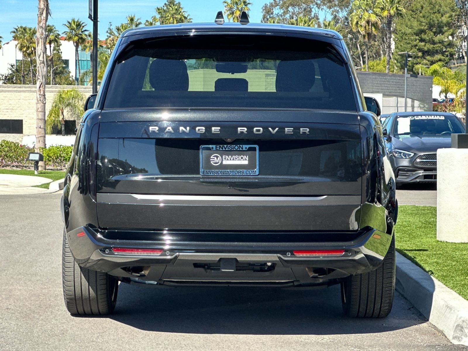 Used 2024 Land Rover Range Rover SE image 4