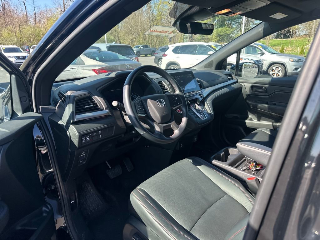 Used 2024 Honda Odyssey Sport image 9