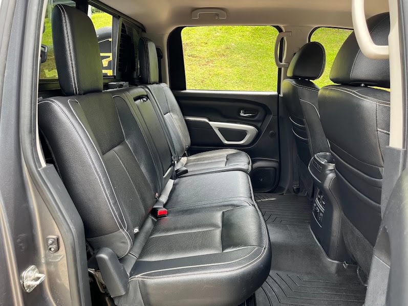 Used 2018 Nissan Titan PRO-4X w/ Pro-4x Convenience Package AWD/4WD image 39