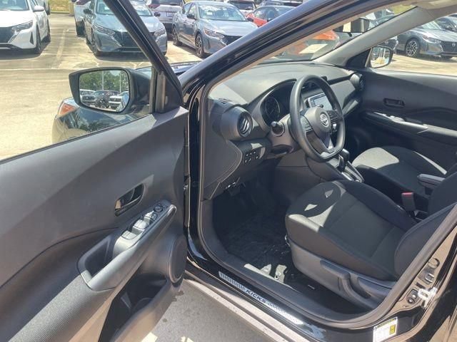 New 2025 Nissan Kicks Play S image 14