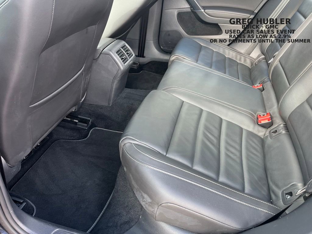 Used 2017 Volkswagen Golf R 4-Door AWD/4WD image 27