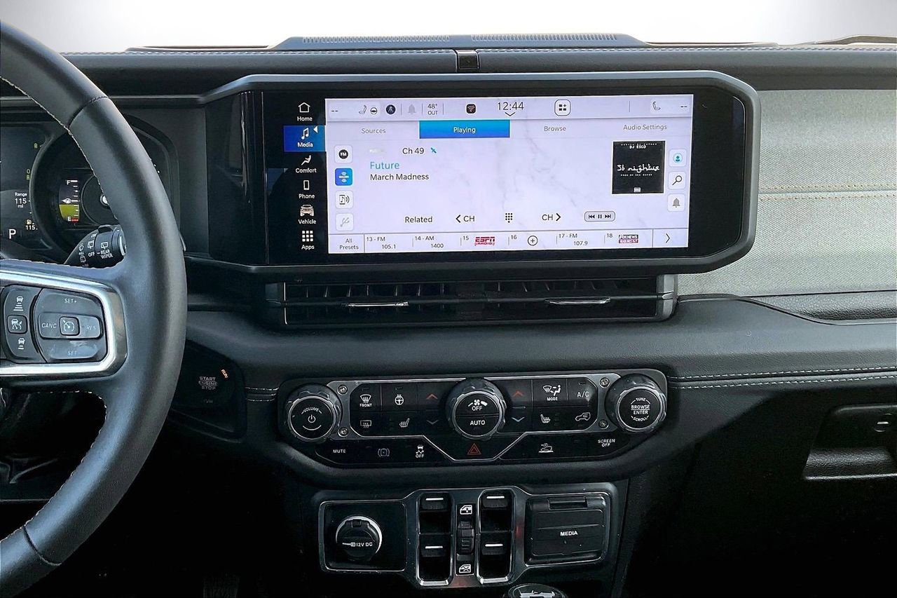 Used 2024 Jeep Wrangler Unlimited Sahara image 13