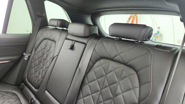 Used 2023 BMW X5 xDrive40i w/ M Sport Package image 31