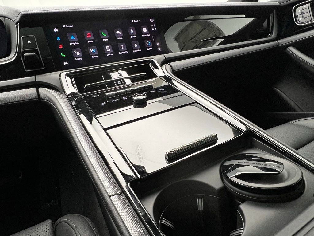 Used 2025 Porsche Panamera image 11