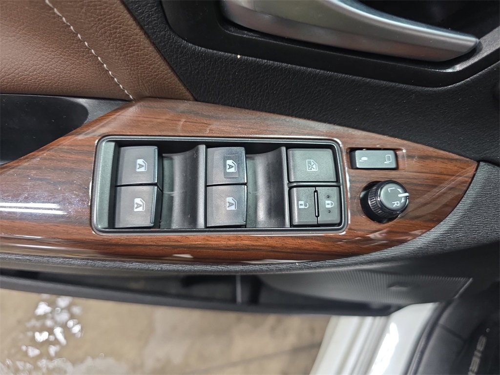 Used 2020 Toyota Sienna Limited Premium image 29