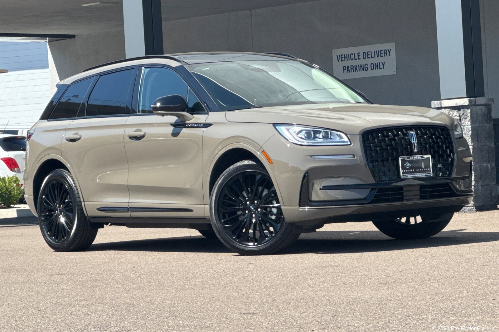 New 2025 Lincoln Corsair Grand Touring w/ Equipment Group 302A image 1