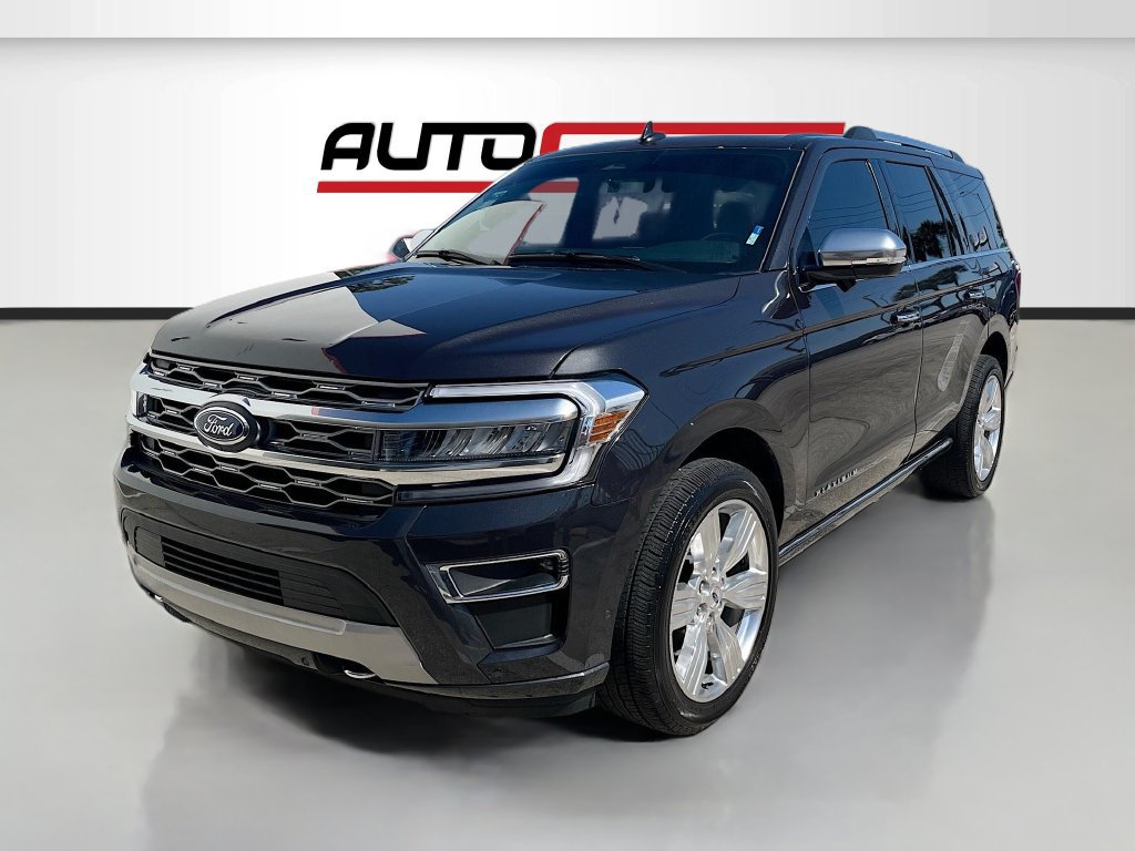 Used 2024 Ford Expedition Platinum AWD/4WD image 3