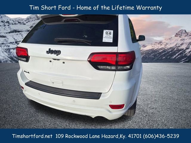 Used 2022 Jeep Grand Cherokee Laredo X AWD/4WD image 4