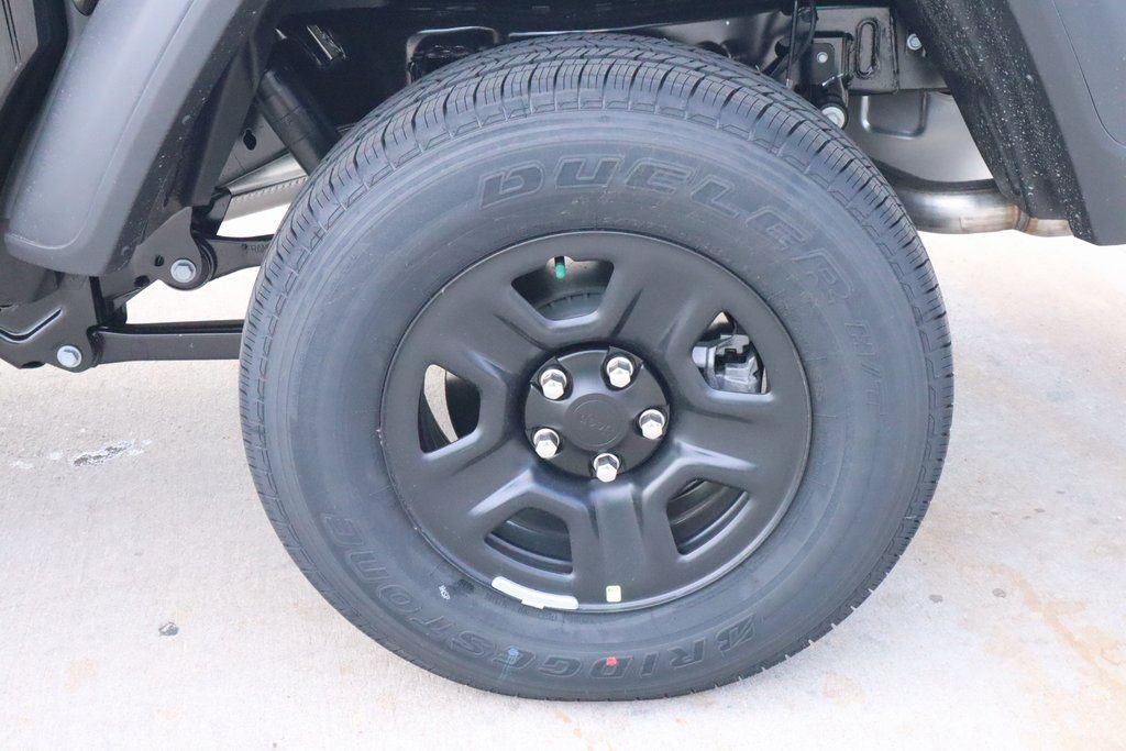 New 2026 Jeep Gladiator Sport image 17