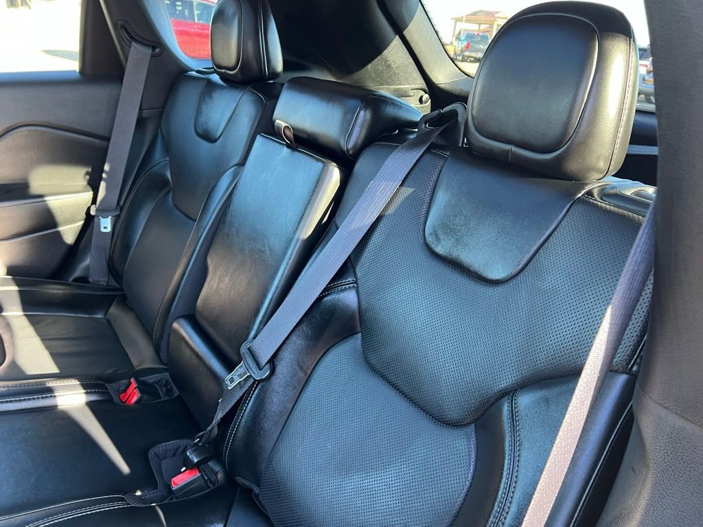 Used 2022 Jeep Cherokee Limited w/ Mopar Interior Package image 19