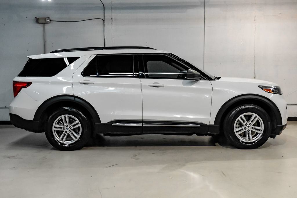 Used 2023 Ford Explorer XLT RWD image 7