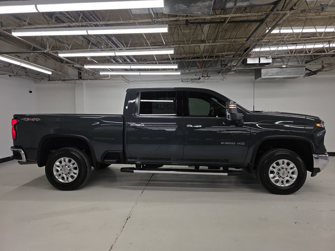 Used 2025 Chevrolet Silverado 2500 LTZ w/ LTZ Premium Package AWD/4WD image 6