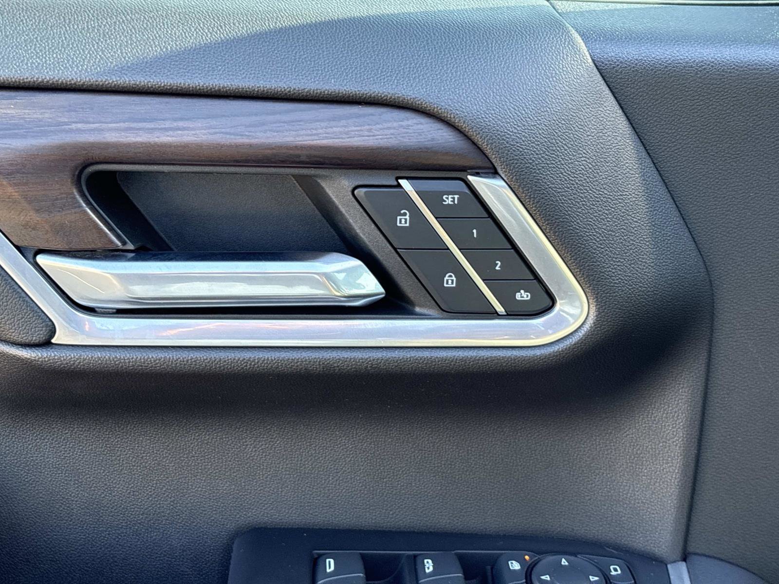 Certified 2022 GMC Sierra 1500 SLT w/ SLT Premium Package image 14