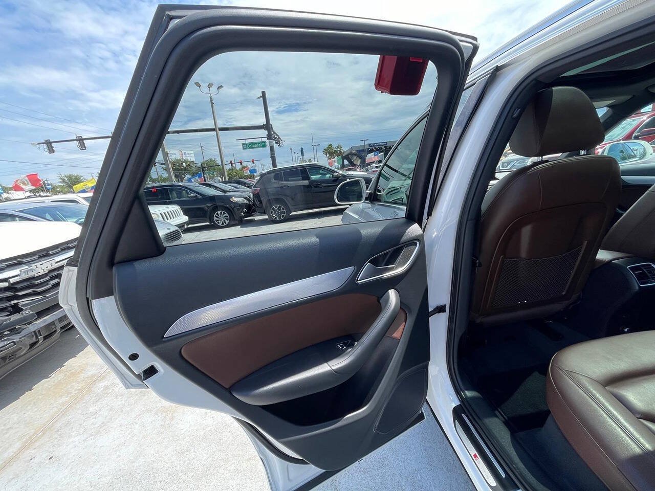 Used 2018 Audi Q3 2.0T Premium Plus AWD/4WD image 18