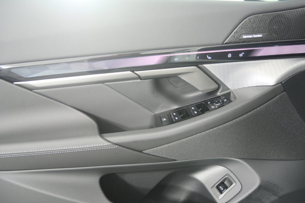 New 2027 BMW 530i w/ M Sport Package RWD image 8