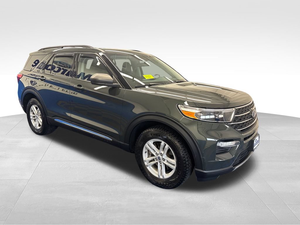 Certified 2022 Ford Explorer XLT w/ Equipment Group 202A AWD/4WD image 8