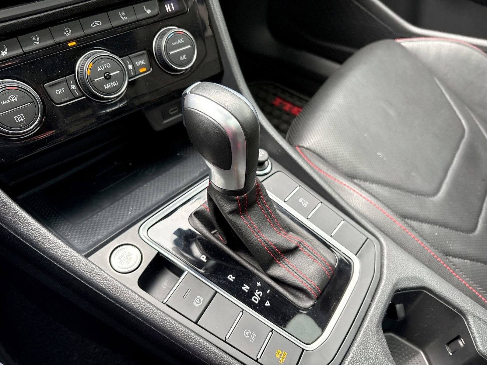 Used 2021 Volkswagen Jetta GLI Autobahn image 34