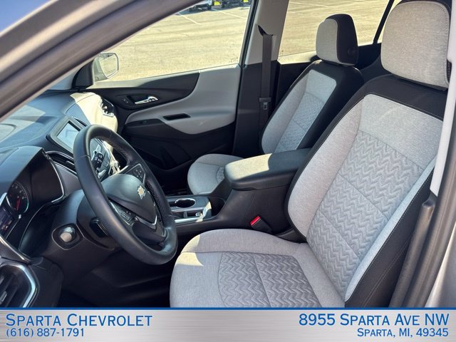 Used 2024 Chevrolet Equinox LT w/ Driver Convenience Package AWD/4WD image 12