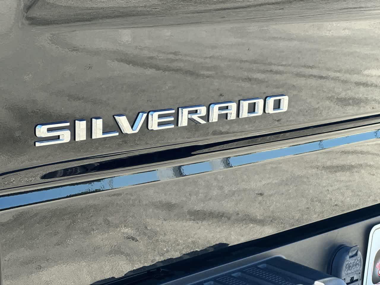 Used 2024 Chevrolet Silverado 1500 Custom RWD image 12