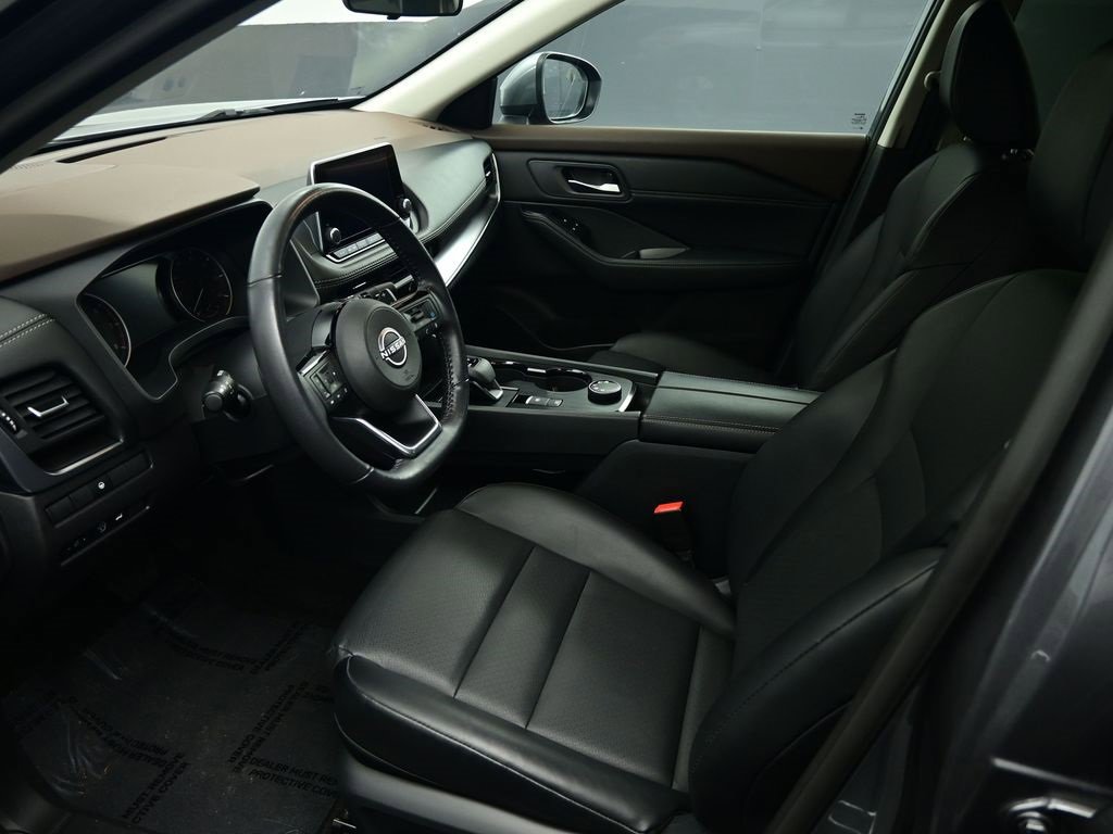 Used 2023 Nissan Rogue SV w/ SV Premium B Package image 14