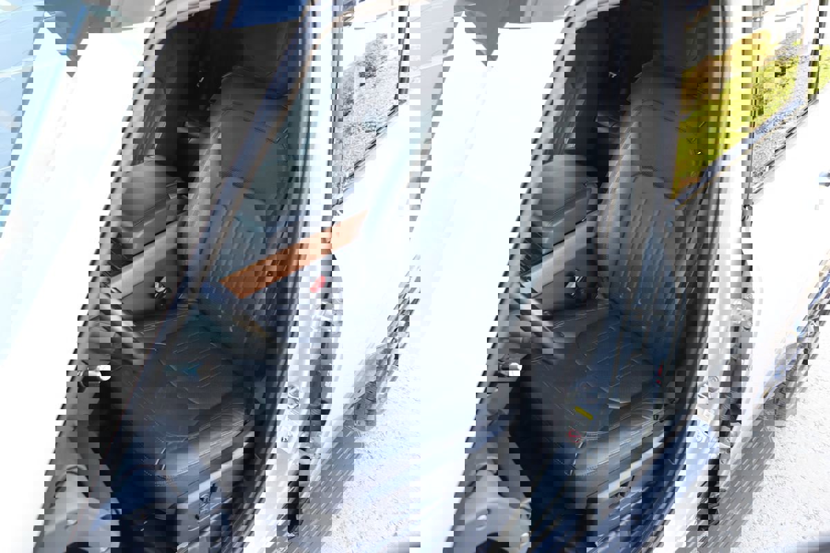 Used 2020 Land Rover Defender 110 X image 29