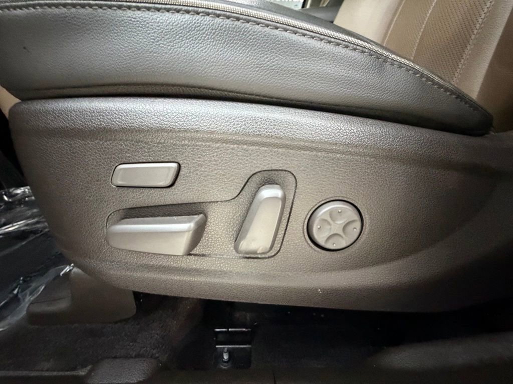 Used 2023 Hyundai Santa Fe Limited image 26