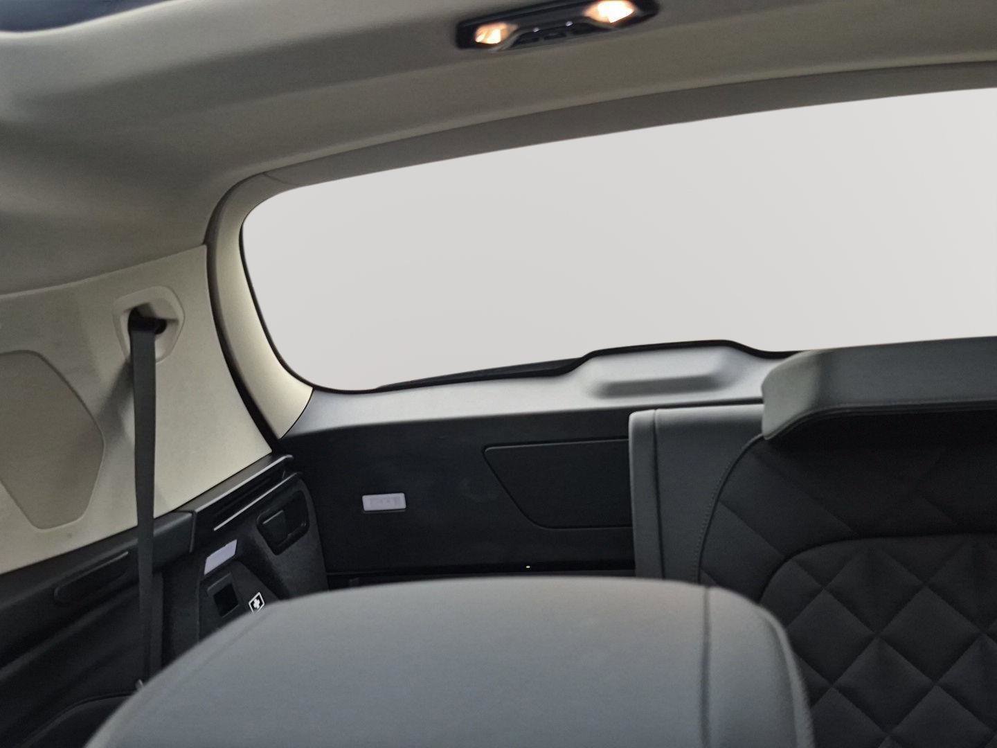 Used 2024 BMW X7 xDrive40i image 58