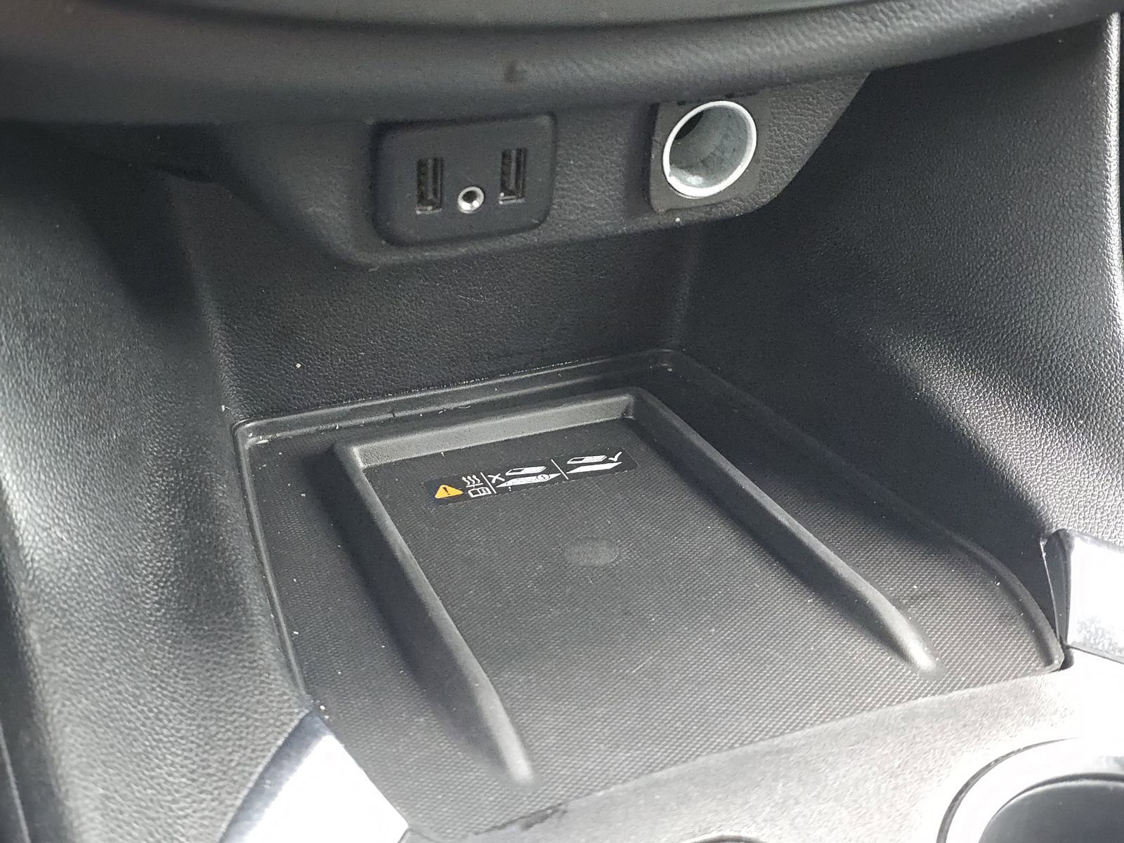 Used 2023 Chevrolet Traverse LT image 28