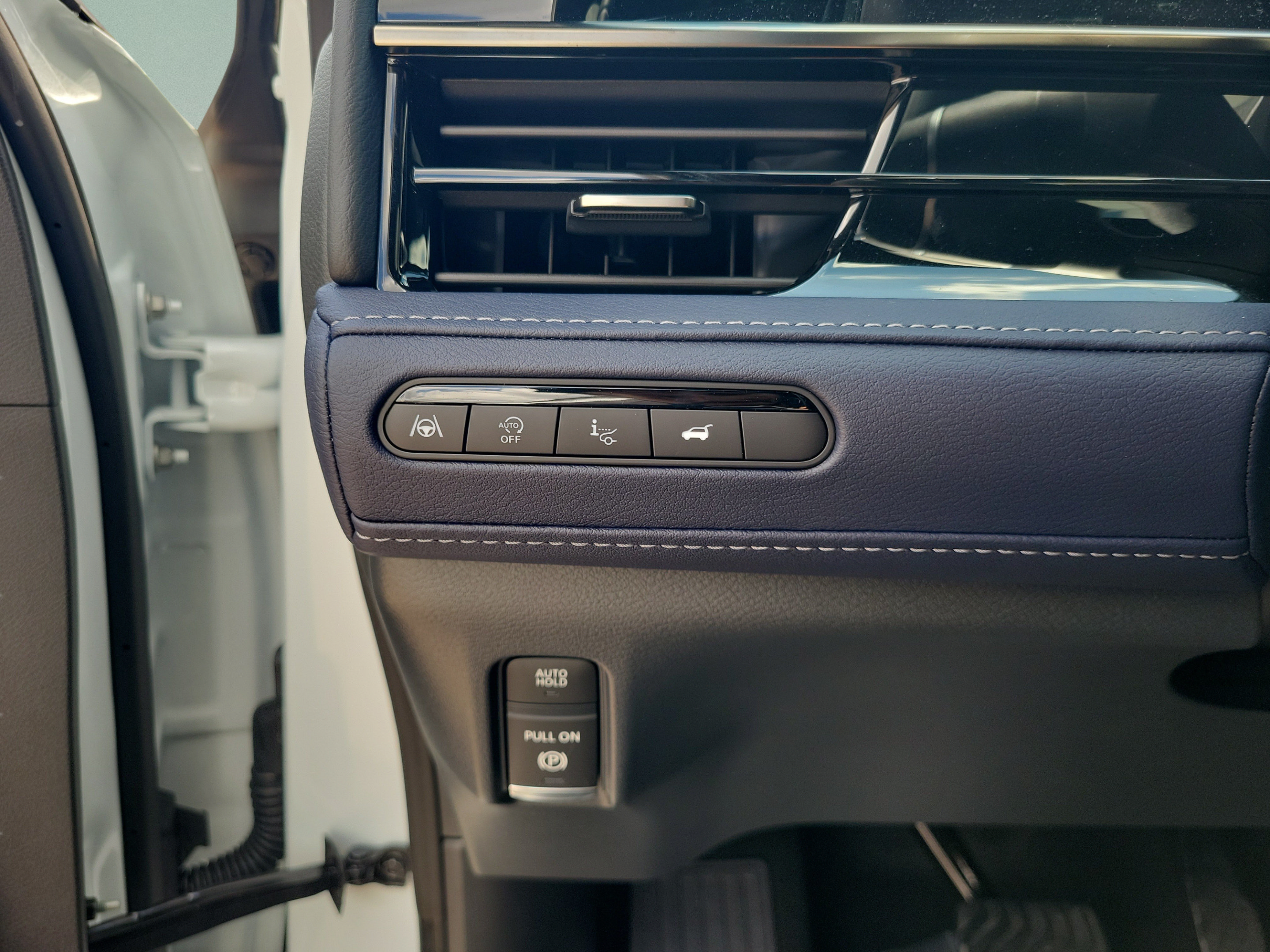 New 2027 INFINITI QX80 Sensory w/ Sport Exterior Package AWD/4WD image 13