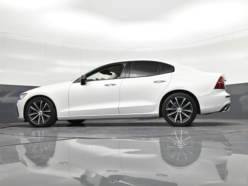 Used 2021 Volvo S60 T5 Momentum w/ Premium Package image 37