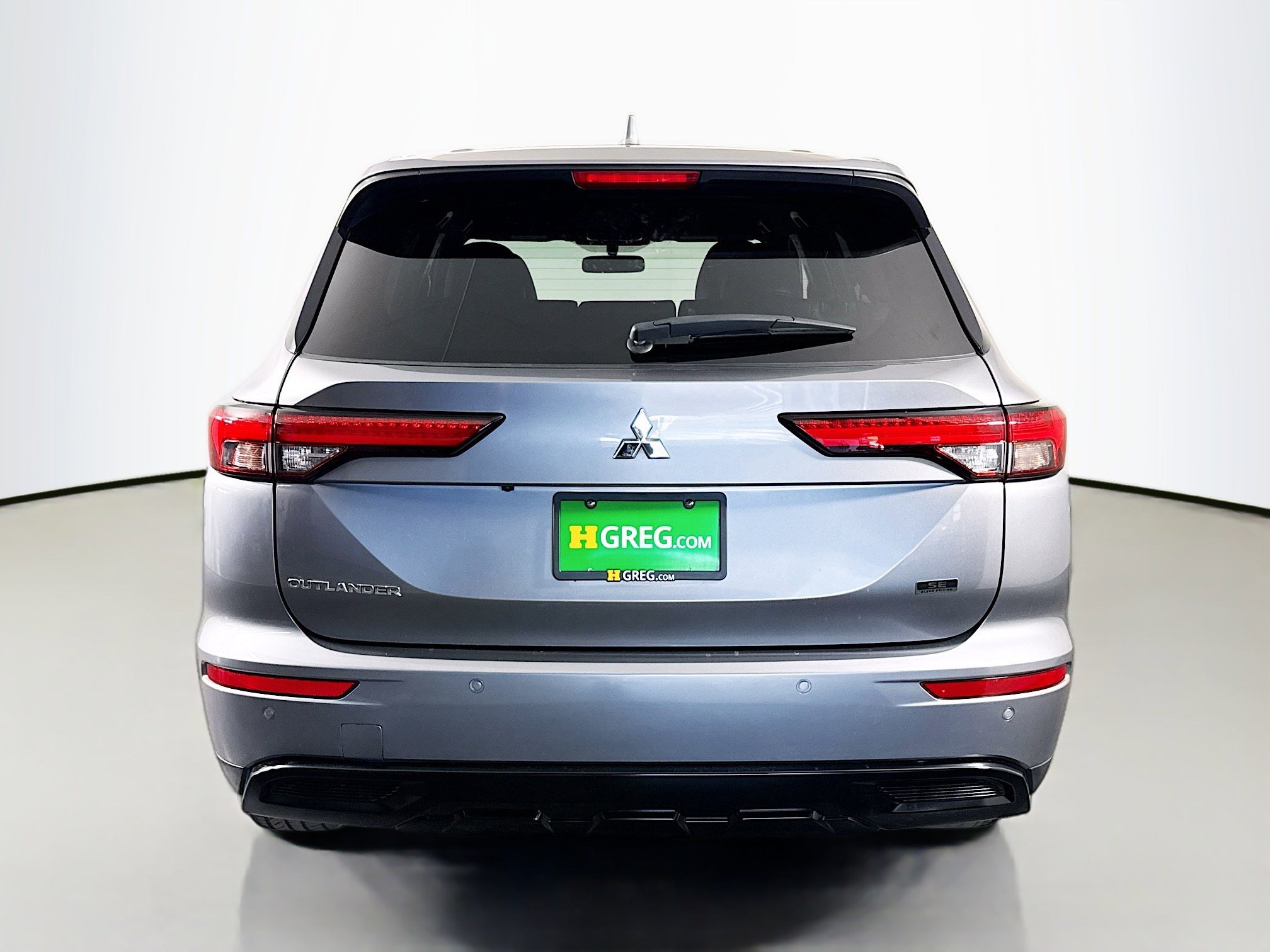 Used 2024 Mitsubishi Outlander SE Black Edition image 8