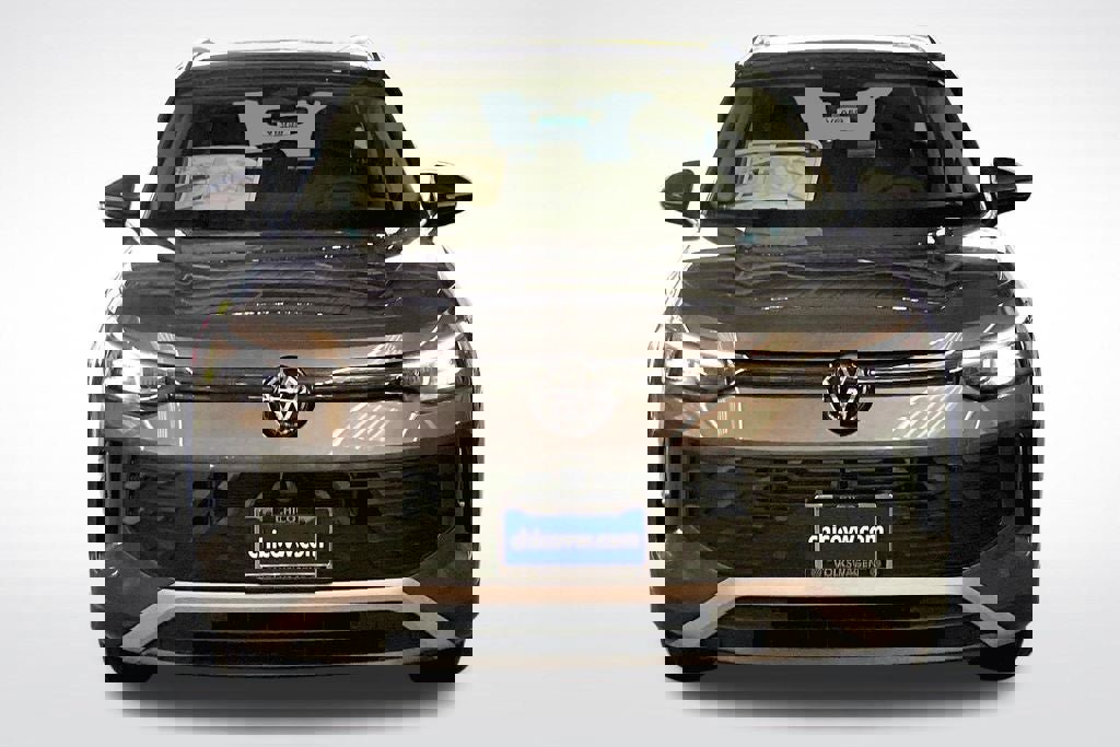 New 2025 Volkswagen Tiguan S image 2