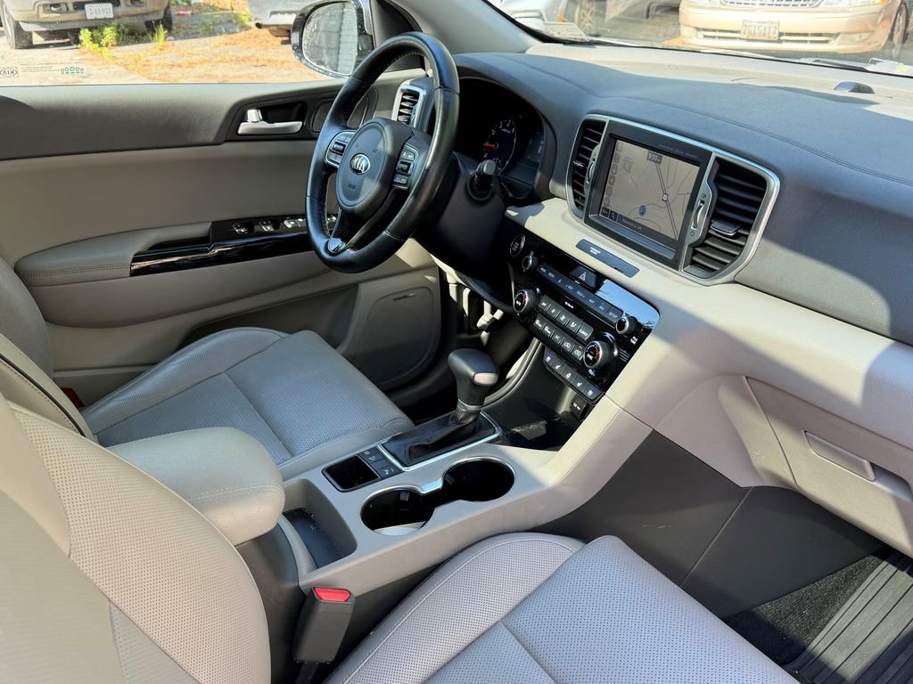 Used 2018 Kia Sportage EX w/ EX Technology Package FWD image 12