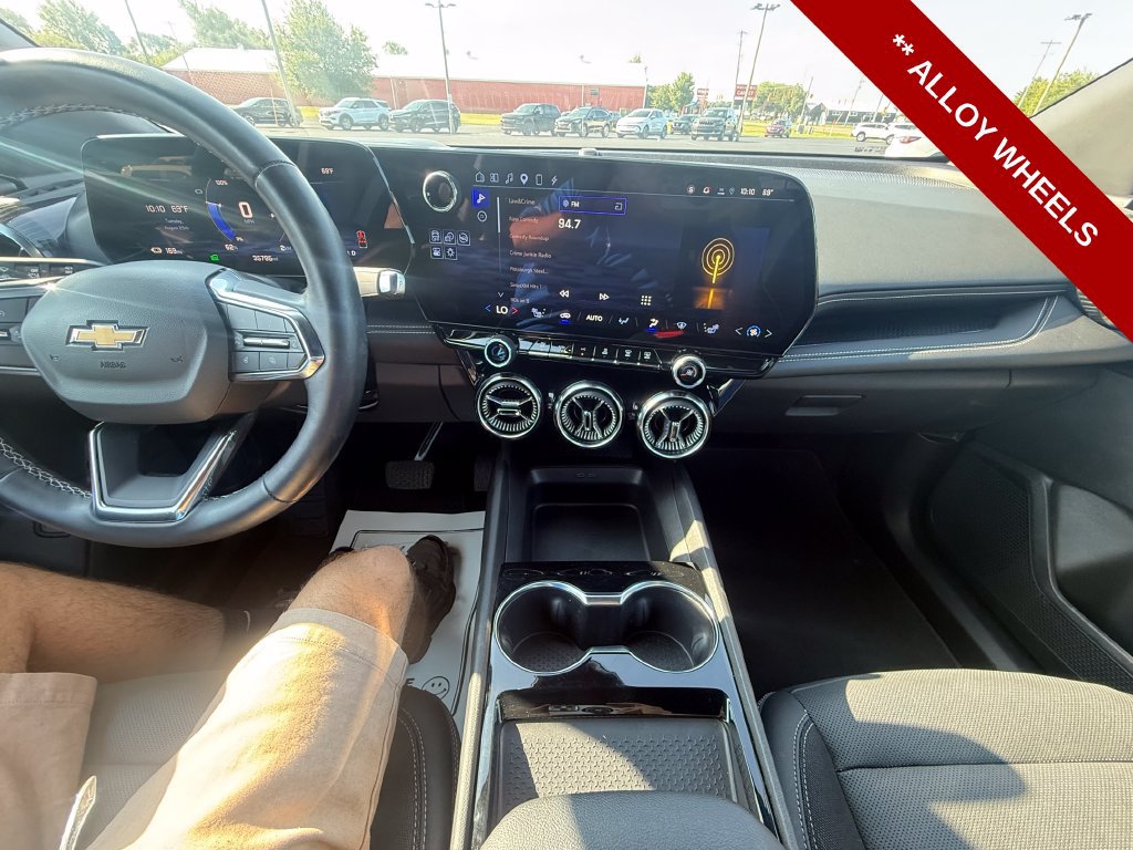 Used 2024 Chevrolet Blazer EV LT AWD/4WD image 23